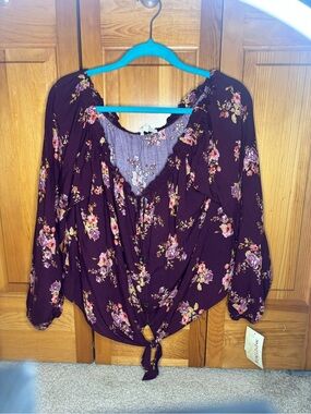 Rewind - Women's Floral Tie-Front Blouse in Deep Plum
